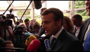 Macron sur les 35h: "il ne s'agit pas d'hystériser le pays avec ce sujet"