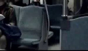 Comment calmer un p'tit con qui agresse les gens dans le métro !!