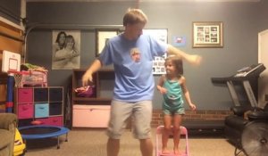 Un papa et sa fille dansent sur Shake it Off... Trop mignon