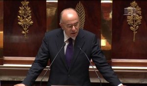 Loi antiterroriste: un texte "protecteur des libertés publiques fondamentales", assure Cazeneuve