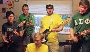 Cute College Guys do Taylor Swift's "Shake It Off" | What's Trending Now!