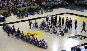 Le Haka de l'équipe de Nouvelle-Zélande de rugby en fauteuil lors des Invictus Games