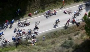 Crash du peleton de cyclisme féminin à Ponferrada
