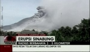 L'éruption du volcan Sinabung s'intensifie en Indonésie, après 400 ans de sommeil