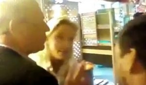 Marine Le Pen insultée dans un bar