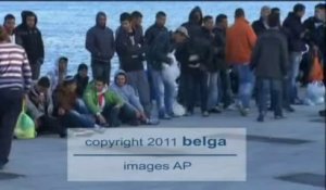 Berlusconi en Tunisie pour régler le 'problème immigration'