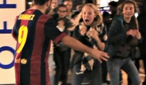 Luis Suarez en zombie terrorise les passants (Caméra cachée)