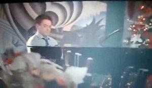 Robert Downey Jr. chante "River" dans Ally McBeal