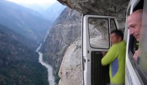 Une route de montagne à faire flipper les plus courageux - Himalaya!