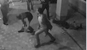 Un boxeur met KO deux hommes en seulement deux coups de poing (Russie)