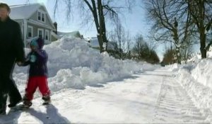 Etats-Unis : après la neige, Buffalo se prépare pour les inondations