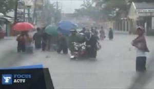 Les Philippines sous les eaux après le passage du typhon Hagupit