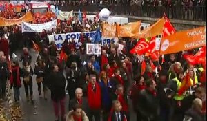 Avocats, notaires, huissiers de justice manifestent contre la loi Macron