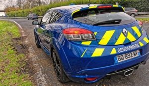 VIDEO. Embarquez dans la Mégane RS de la gendarmerie des Deux-Sèvres