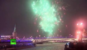 Magnifiques feux d'artifice à Moscou pour le nouvel an 2015 !