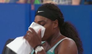 Serena Williams demande un café en plein match