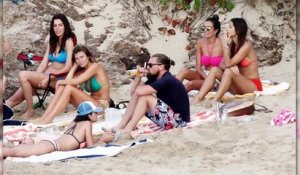 Leonardo DiCaprio a fêté le nouvel an au milieu de mannequins en bikini
