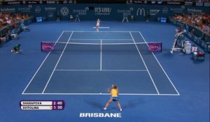 Brisbane - Sharapova sans trembler