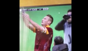 Selfie de Francesco Totti après l'égalisation face à la Lazio (11-01-2015)