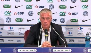 FOOT - BLEUS - Deschamps : «Une femme, pourquoi pas ?»