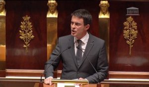 Valls dénonce devant l'Assemblée nationale Dieudonné, "prédicateur de la haine"