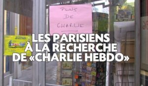 Les parisiens à la recherche de «Charlie Hebdo»