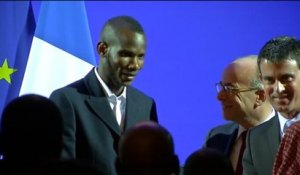 VIDEO – La cérémonie de naturalisation de Lassana Bathily