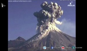 Une webcam filme l'impressionnante éruption d'un volcan mexicain
