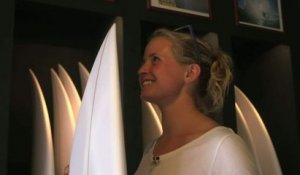 SURF - World Tour : Pauline Ado, la surfeuse qui monte