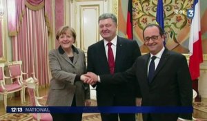 François Hollande et Angela Merkel à Moscou pour proposer un plan de paix en Ukraine