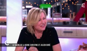 Fou rire d'Anne-Elisabeth Lemoine face au "bel organe" de Julien Doré - C à vous - 16/02/2015