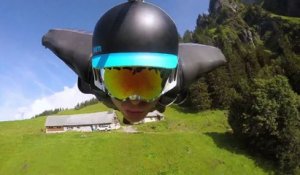 Vol en Wingsuit au dessus de la Suisse : Magique!