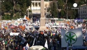 Italie : l'extrême-droite dans la rue contre le gouvernement Renzi