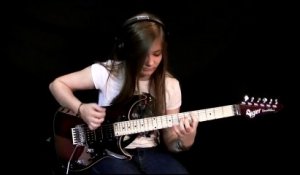 BLUFFANT ! Une fille de 15 ans reprend Pink Floyd à la guitare