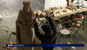Artisanat : un sculpteur sur bois fait sa publicité sur internet
