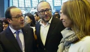 La toute petite voix de François Hollande - ZAPPING ACTU DU 24/03/2015