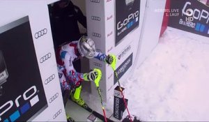 Le Skieur Julien Lizeroux rate son départ et fait une roulade