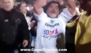 Maradona pête encore un cable et gifle une femme...