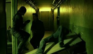 DAREDEVIL - Extrait "Scène de combat dans le couloir" (Netflix) [HD] (Marvel Comics)