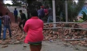 L'hôpital central de Katmandou peine à accueillir toutes les victimes du séisme
