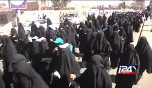 Thousands protest in Yemen