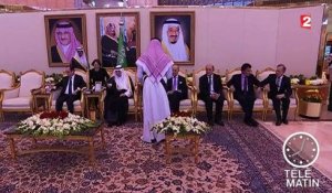 François Hollande invité au sommet des monarchies du Golfe en Arabi