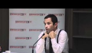 Benoît Hamon: Curieux "de considérer que le seul qui n'ait pas à exprimer un avis, ce soit moi"