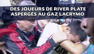 Des joueurs de River Plate aspergés au gaz lacrymo