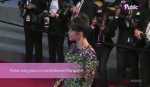 Exclu Vidéo : Cannes 2015 : Sophie Marceau, scintillante pour la montée des marches du film "Mountains May Depart"