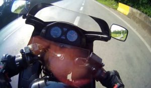 Il sort indemne d'un accident de moto à 200km/h en Honda CBX750