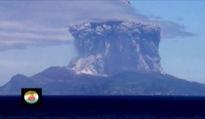 Eruption volcanique impressionnante au japon - Volcan du mont Shindake