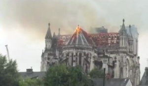 Violent incendie de la basilique Saint-Donatien à Nantes