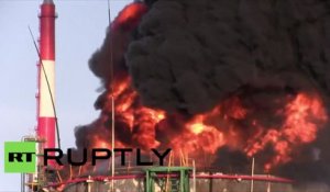 Russie : un immense incendie éclate à la raffinerie de pétrole de Rosneft