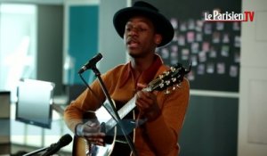 Leon Bridges chante «Better Man» en Live au Parisien